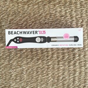 Brand new in box Beach Waver S1.25